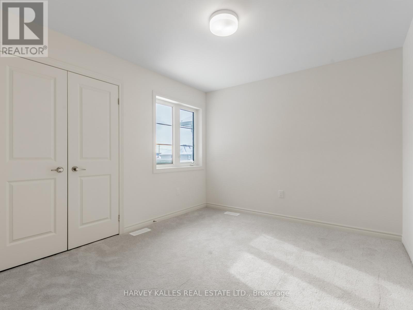 18 BLUEBIRD BOULEVARD