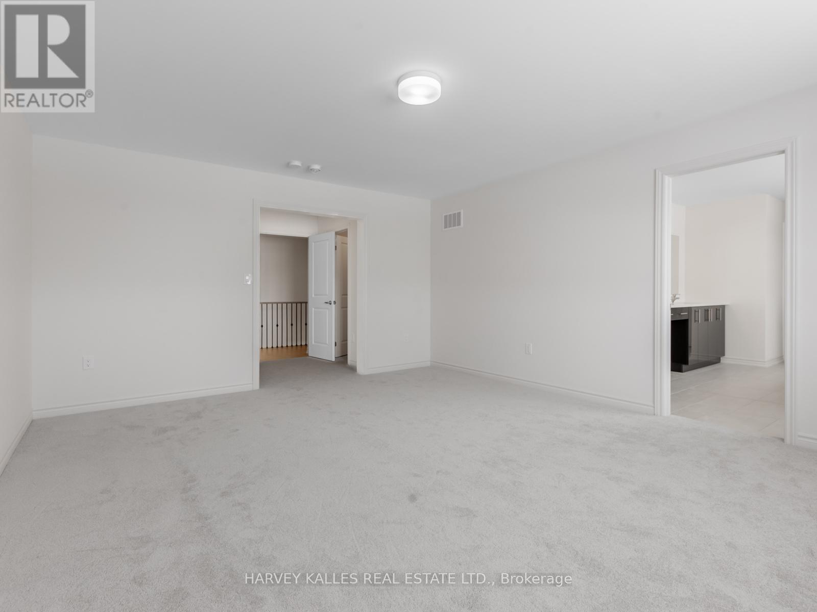 18 BLUEBIRD BOULEVARD