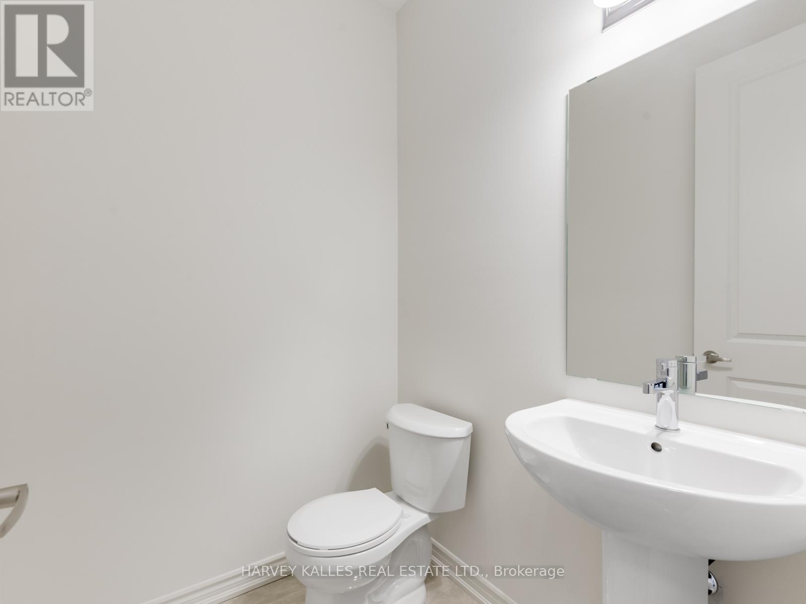 18 BLUEBIRD BOULEVARD