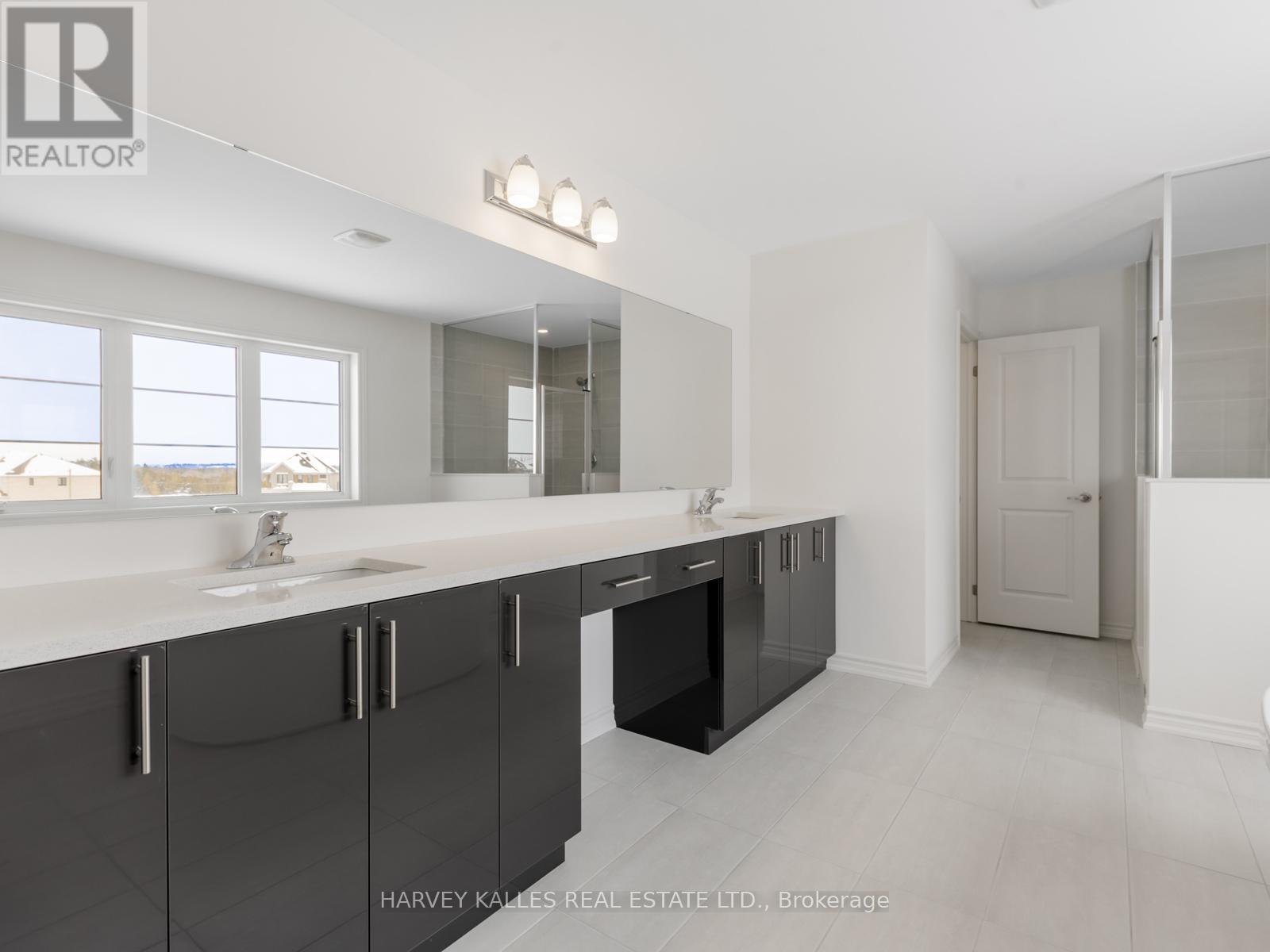 18 BLUEBIRD BOULEVARD