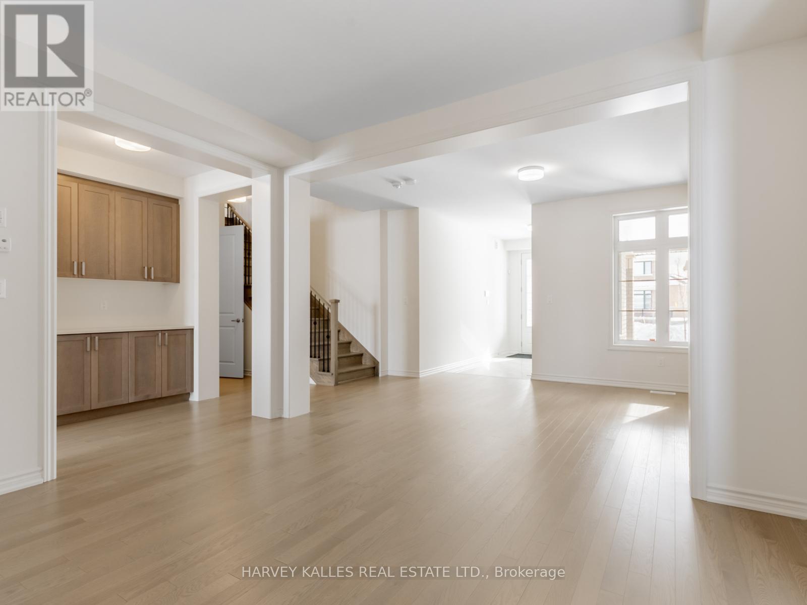 18 BLUEBIRD BOULEVARD