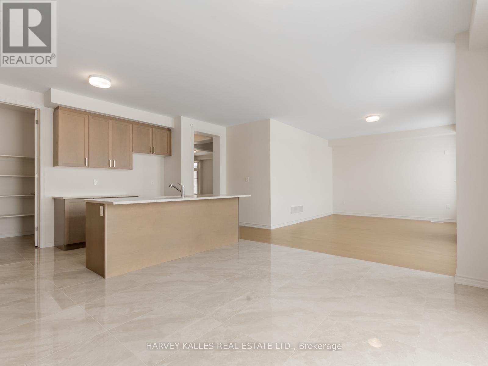 18 BLUEBIRD BOULEVARD