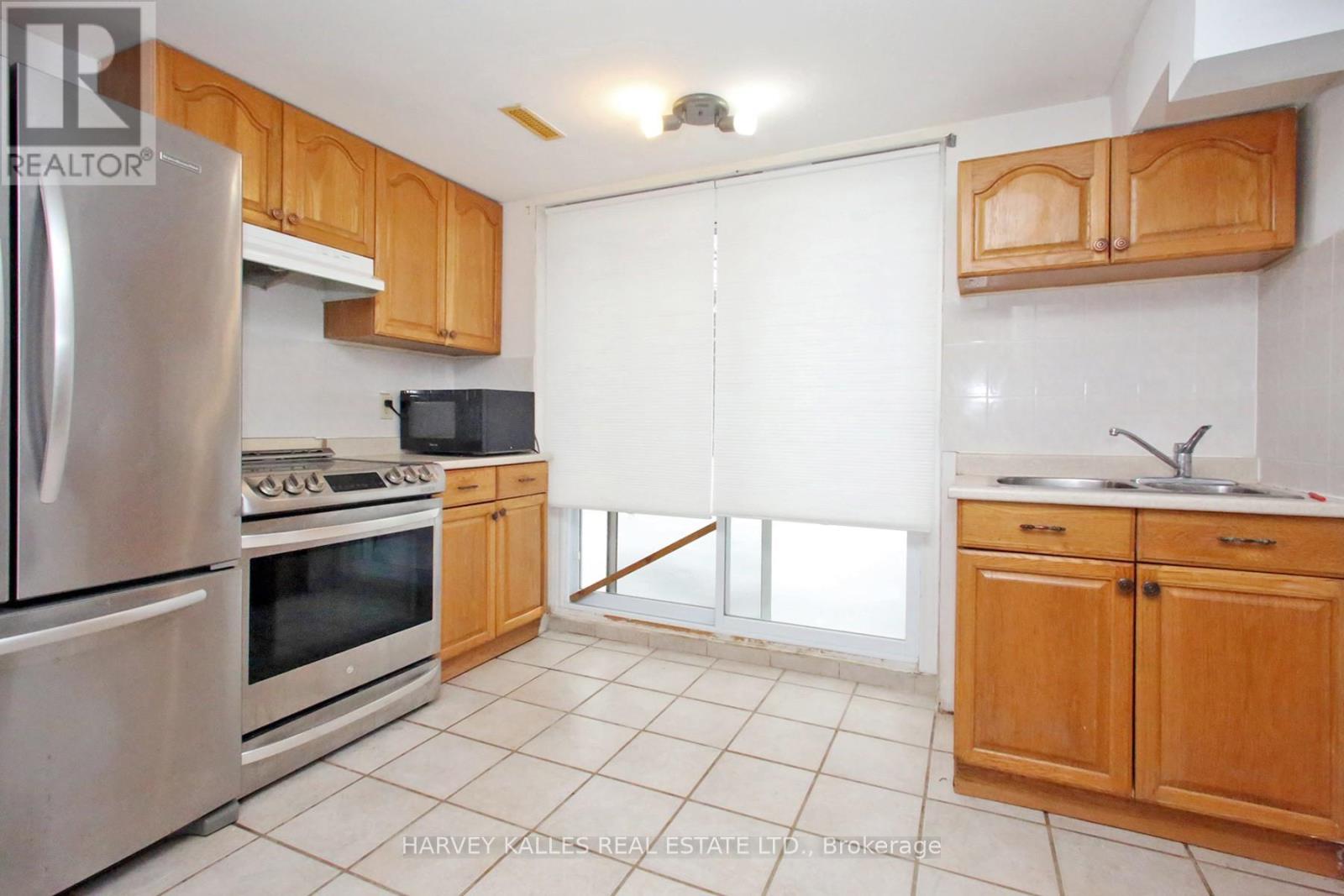 161 ROMFIELD CIRCUIT