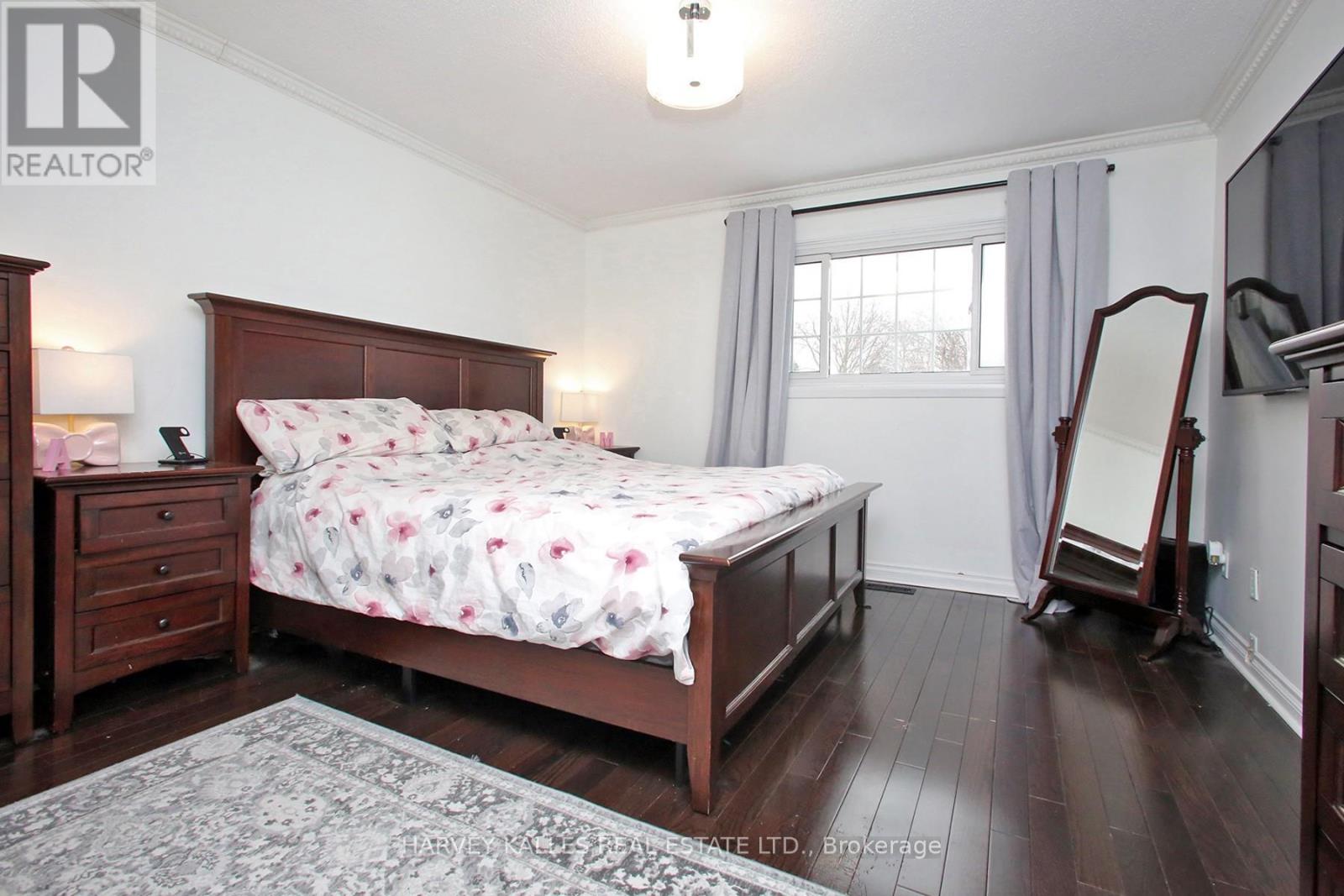 161 ROMFIELD CIRCUIT