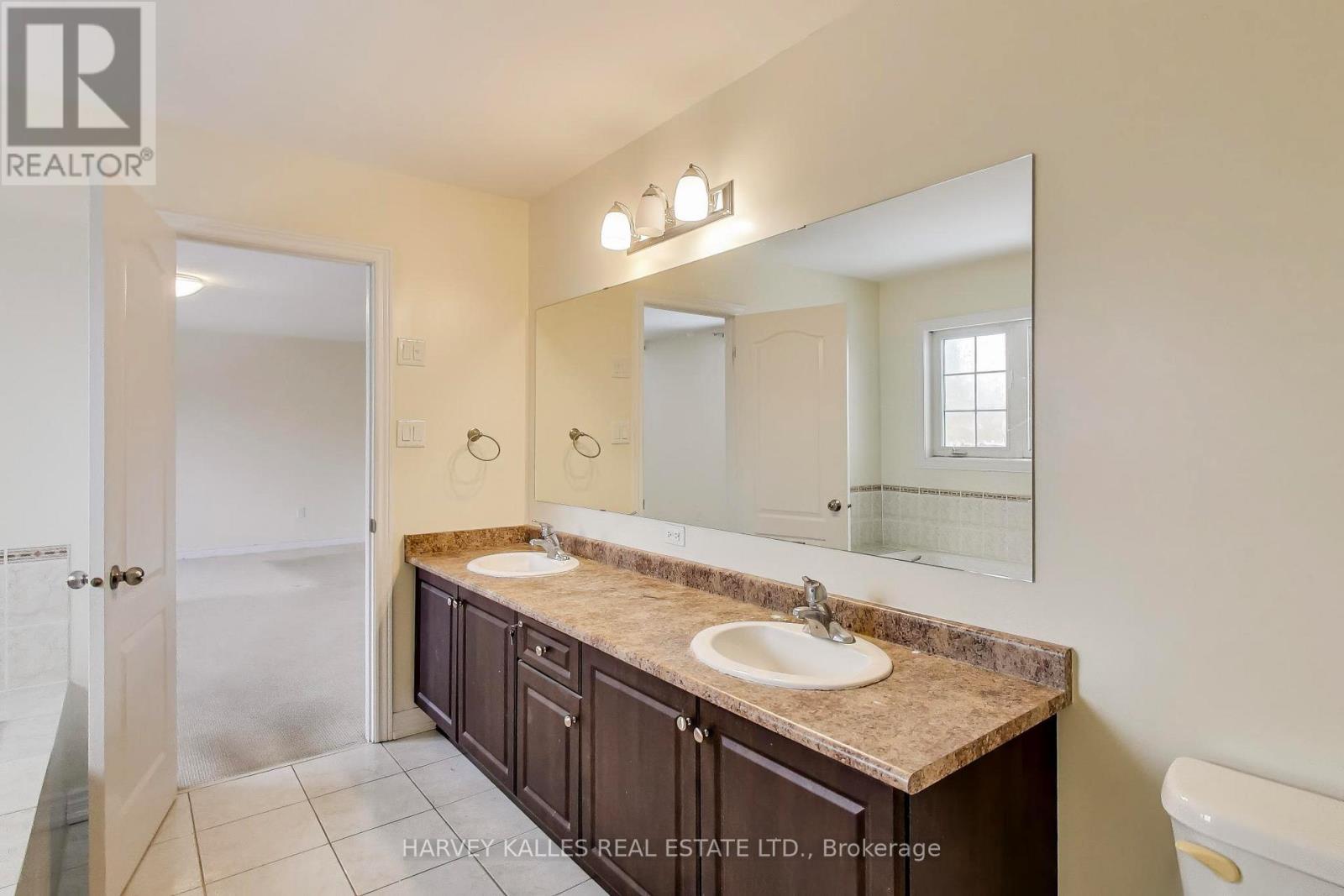 28 MORGANFIELD COURT