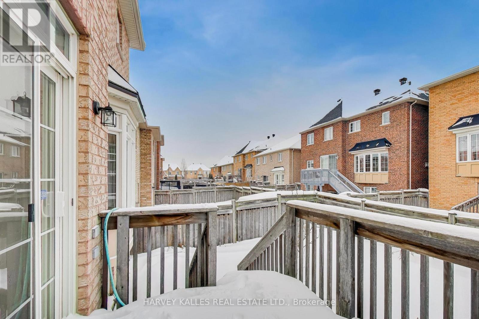 28 MORGANFIELD COURT