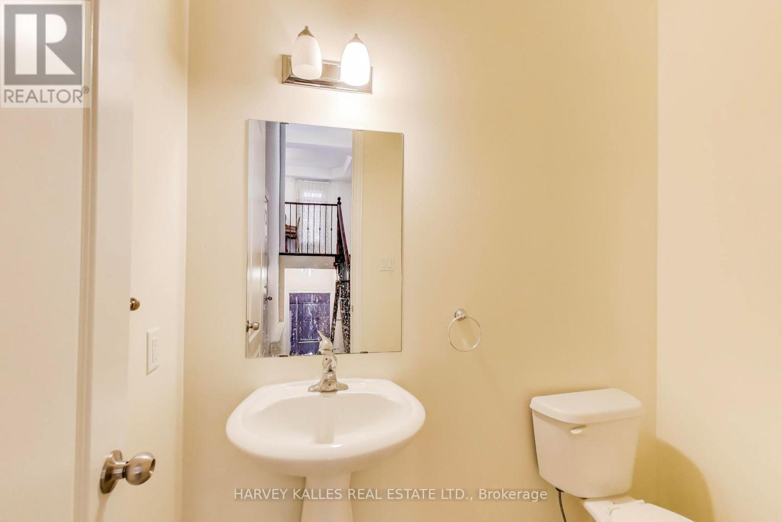 28 MORGANFIELD COURT