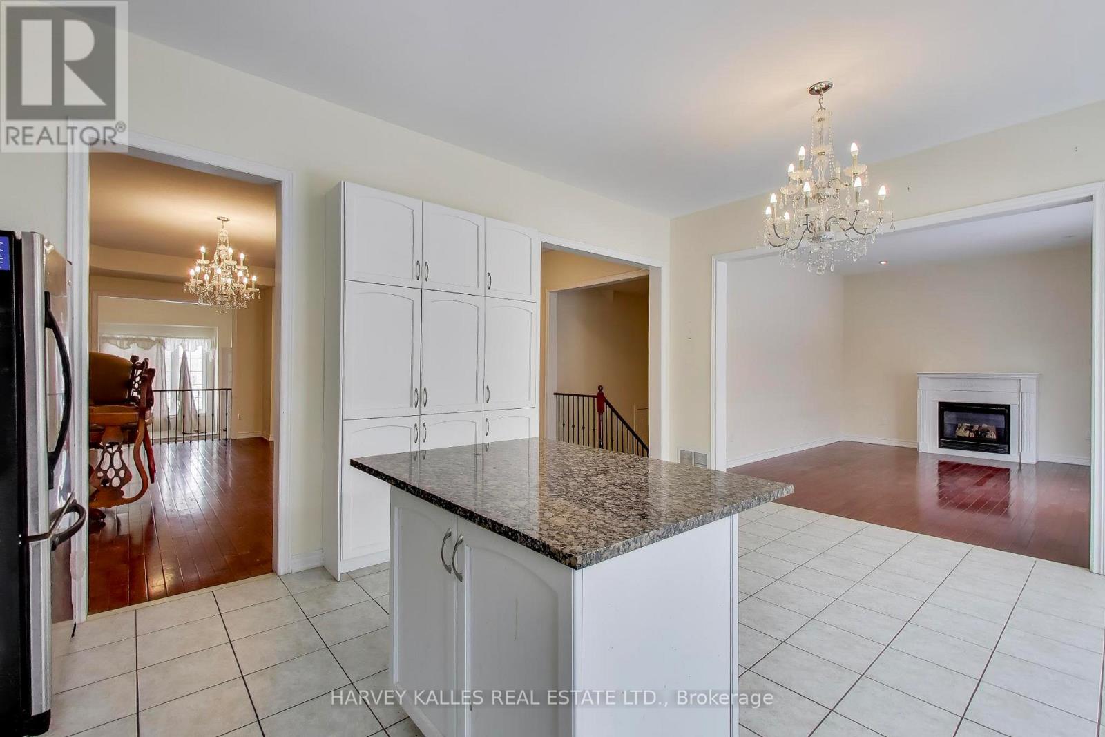 28 MORGANFIELD COURT