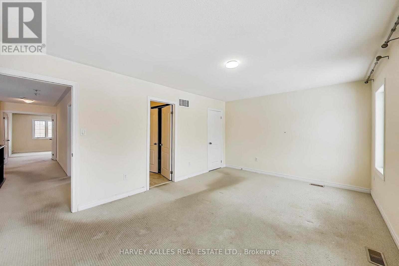 28 MORGANFIELD COURT