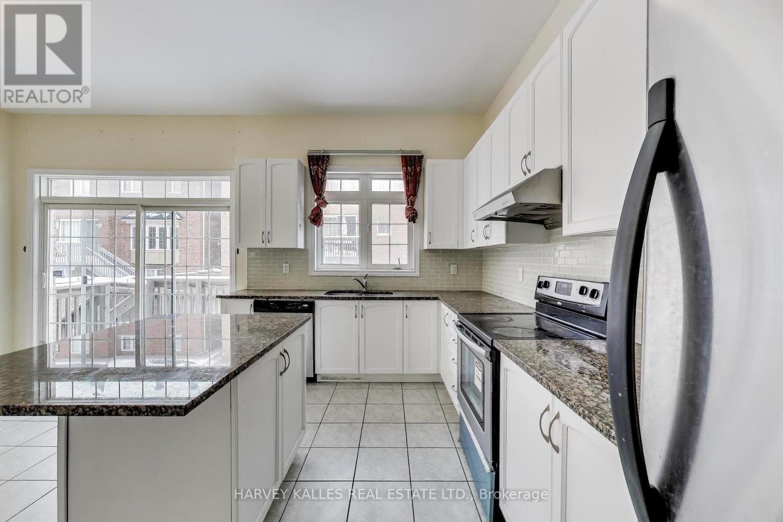 28 MORGANFIELD COURT