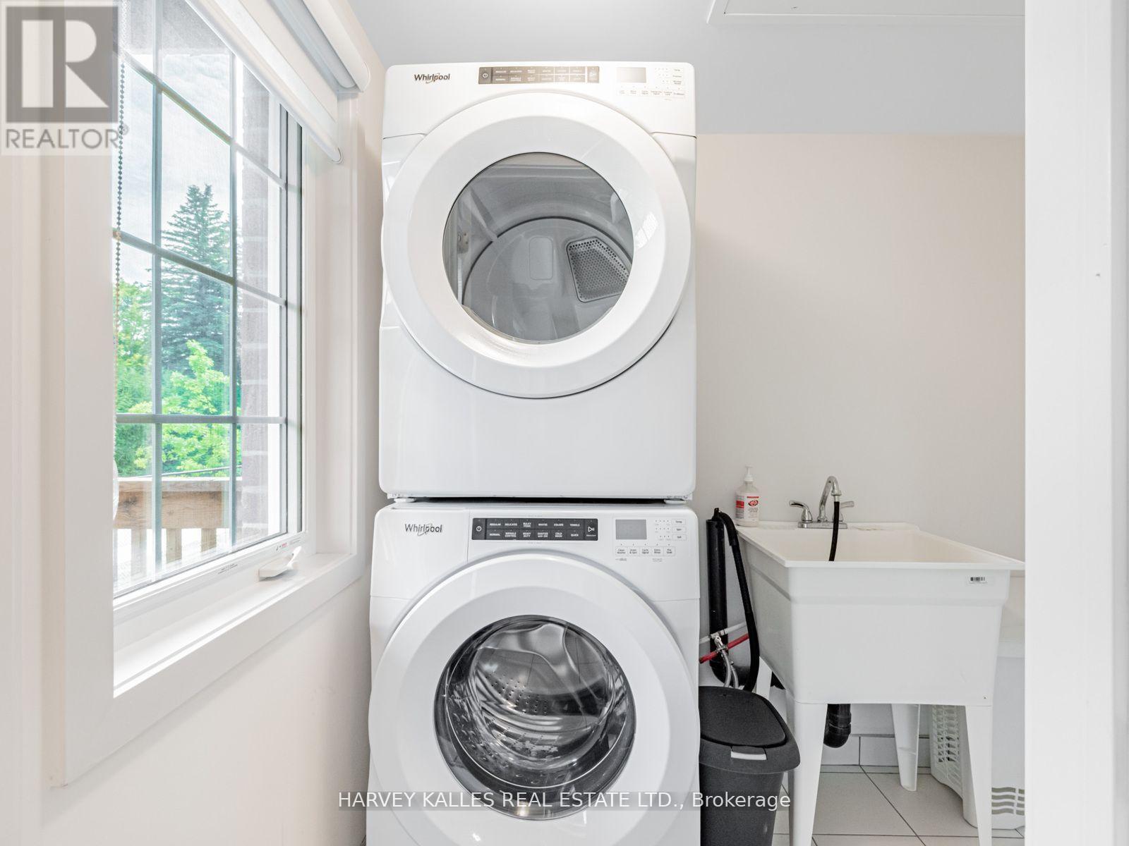 104 LYALL STOKES CIRCLE