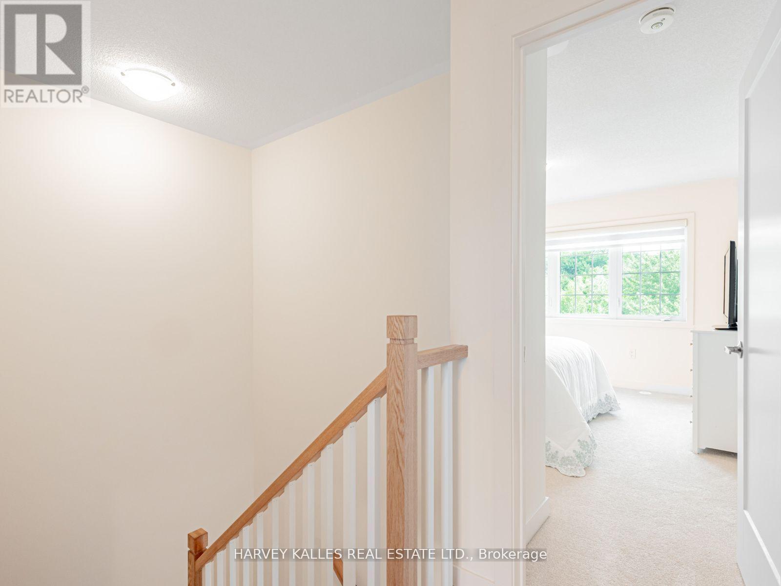 104 LYALL STOKES CIRCLE