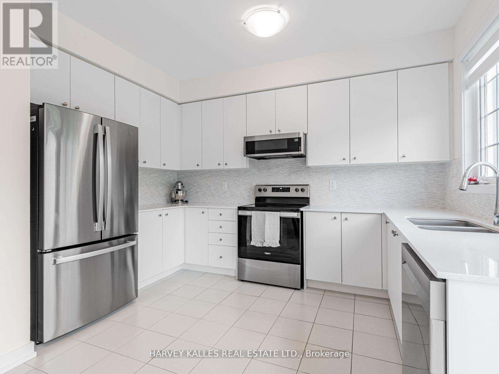 104 LYALL STOKES CIRCLE