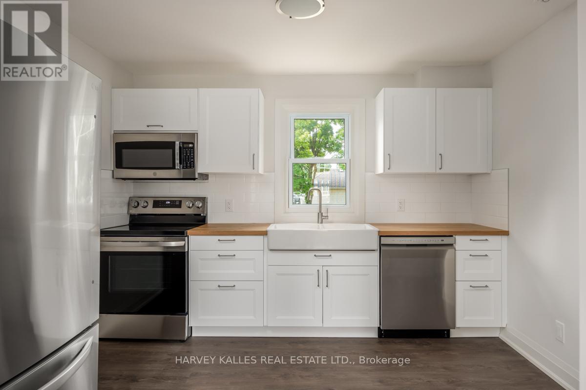 129 MAJOR MACKENZIE DRIVE E