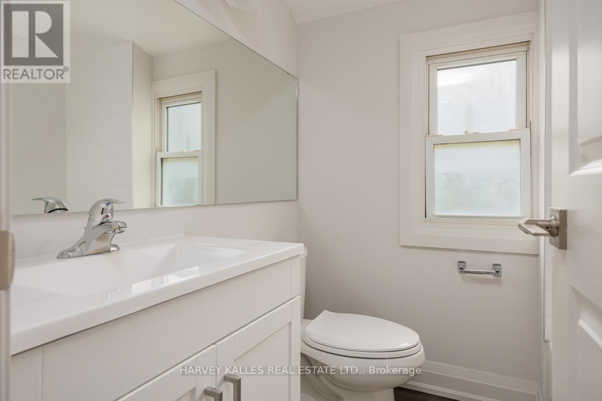 129 MAJOR MACKENZIE DRIVE E