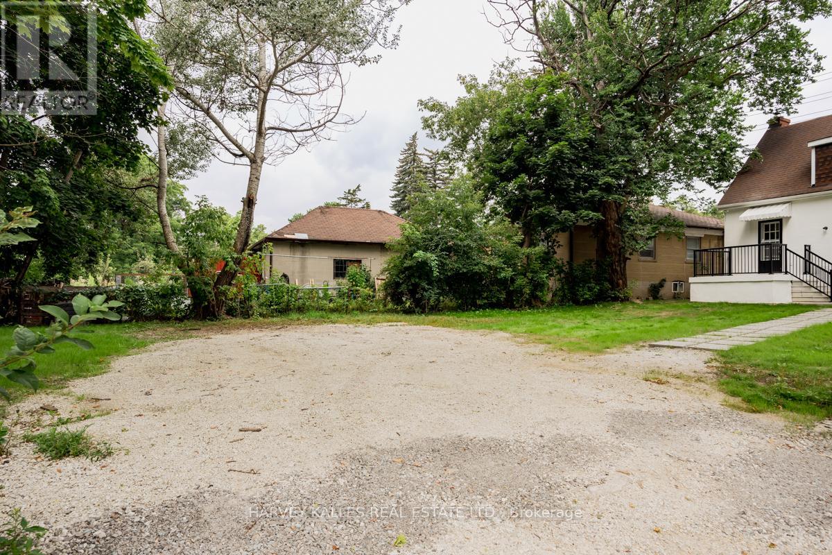 129 MAJOR MACKENZIE DRIVE E