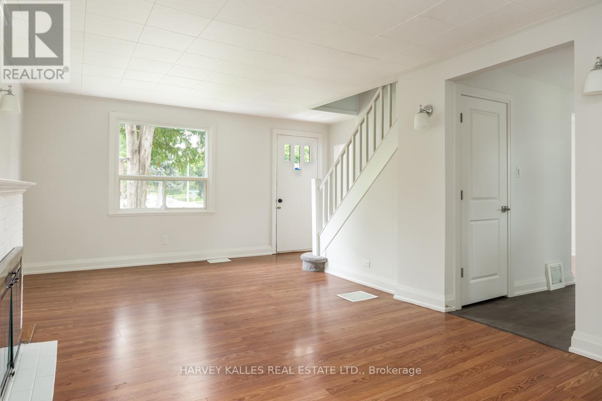 129 MAJOR MACKENZIE DRIVE E