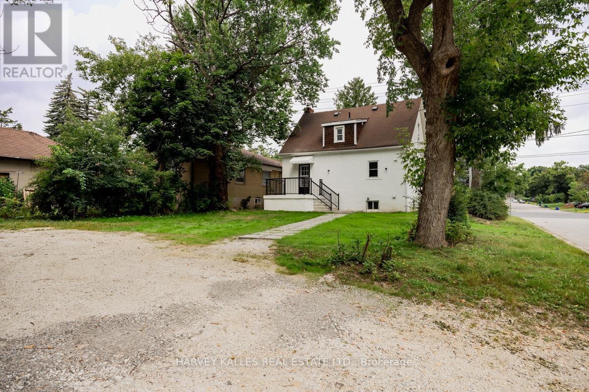 129 MAJOR MACKENZIE DRIVE E