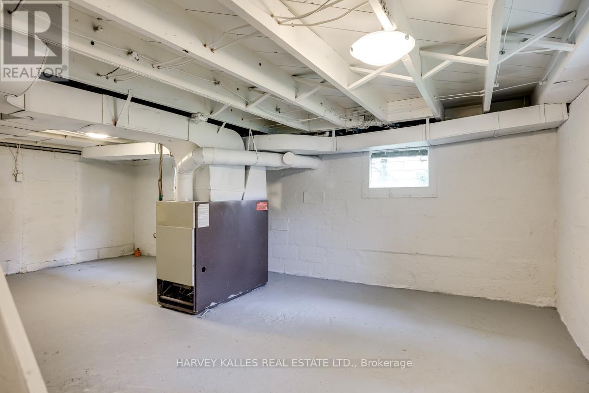 129 MAJOR MACKENZIE DRIVE E