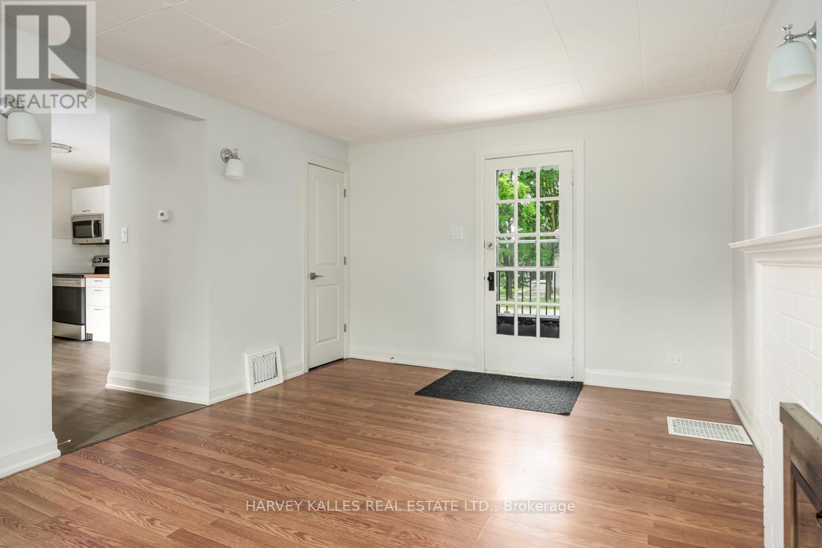 129 MAJOR MACKENZIE DRIVE E