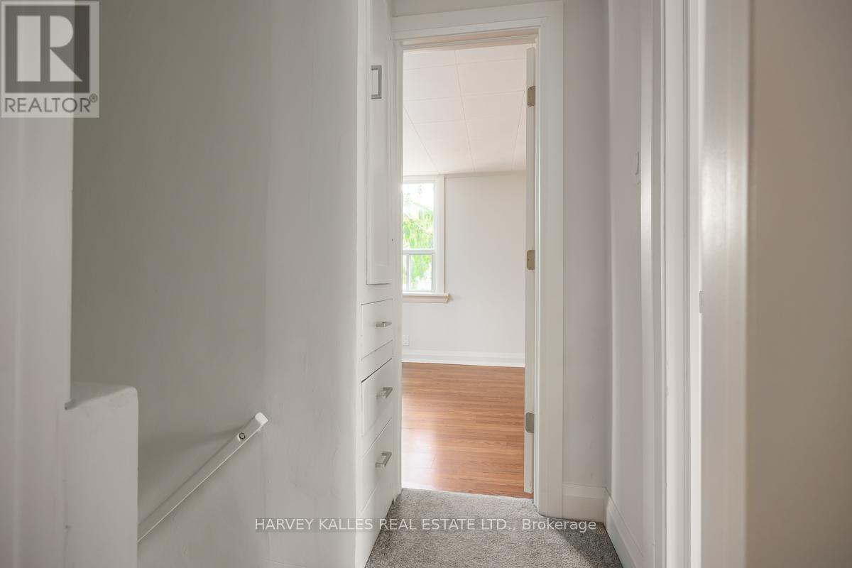 129 MAJOR MACKENZIE DRIVE E