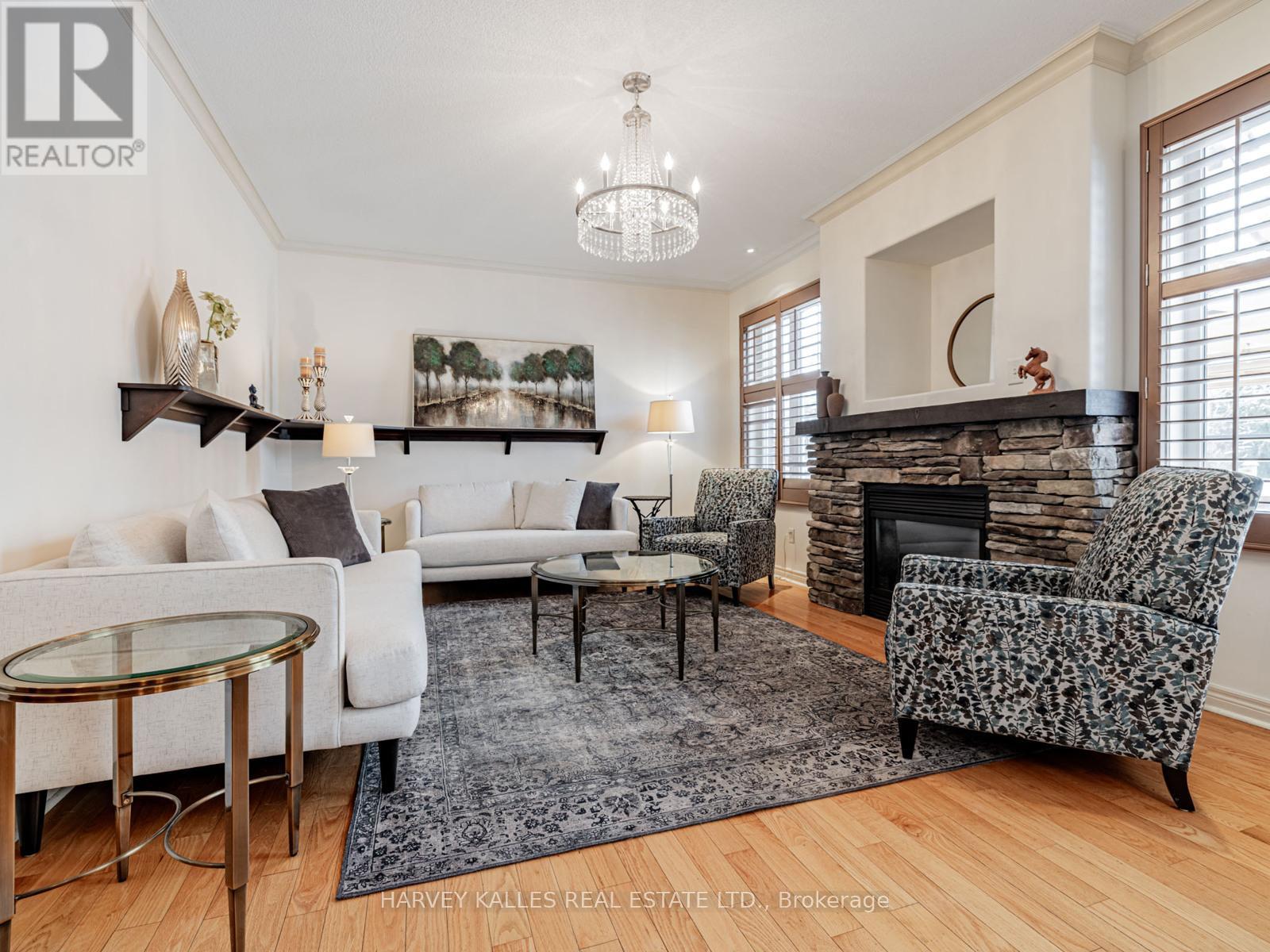 12 BARBERRY CRESCENT