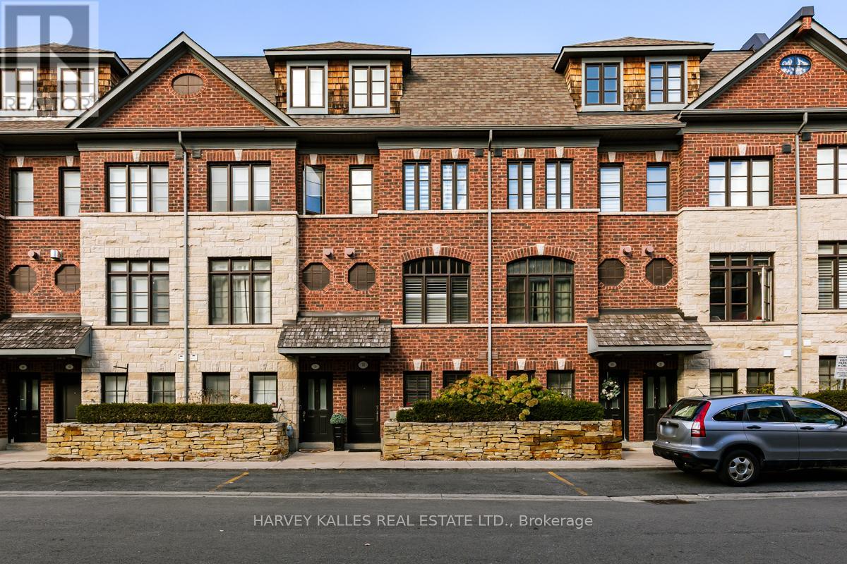 16 POWSELAND CRESCENT