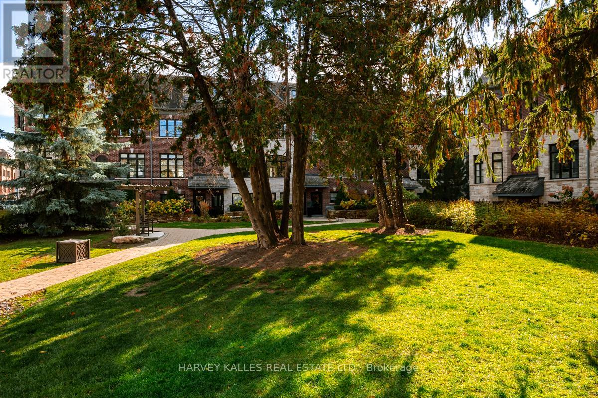 16 POWSELAND CRESCENT