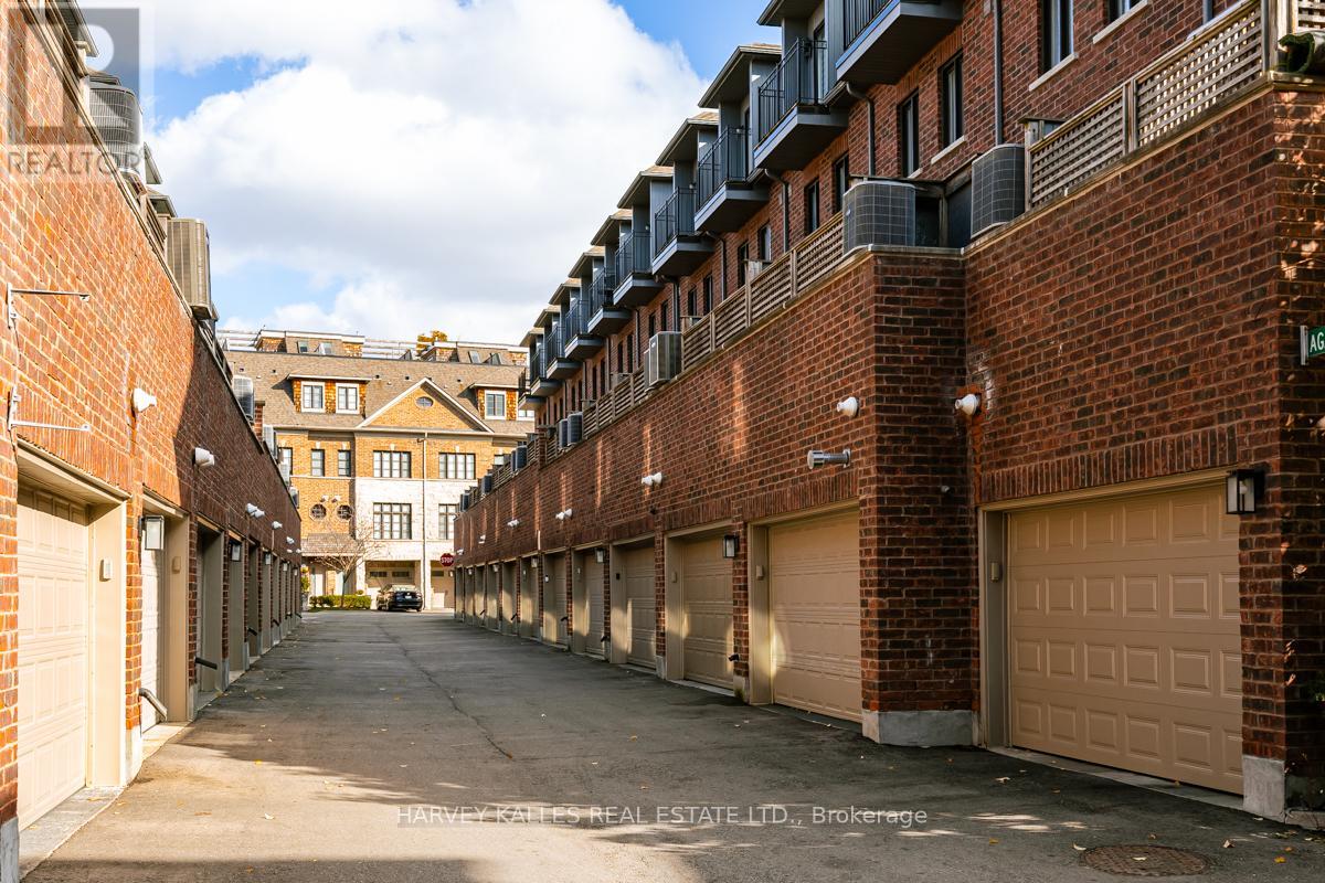 16 POWSELAND CRESCENT