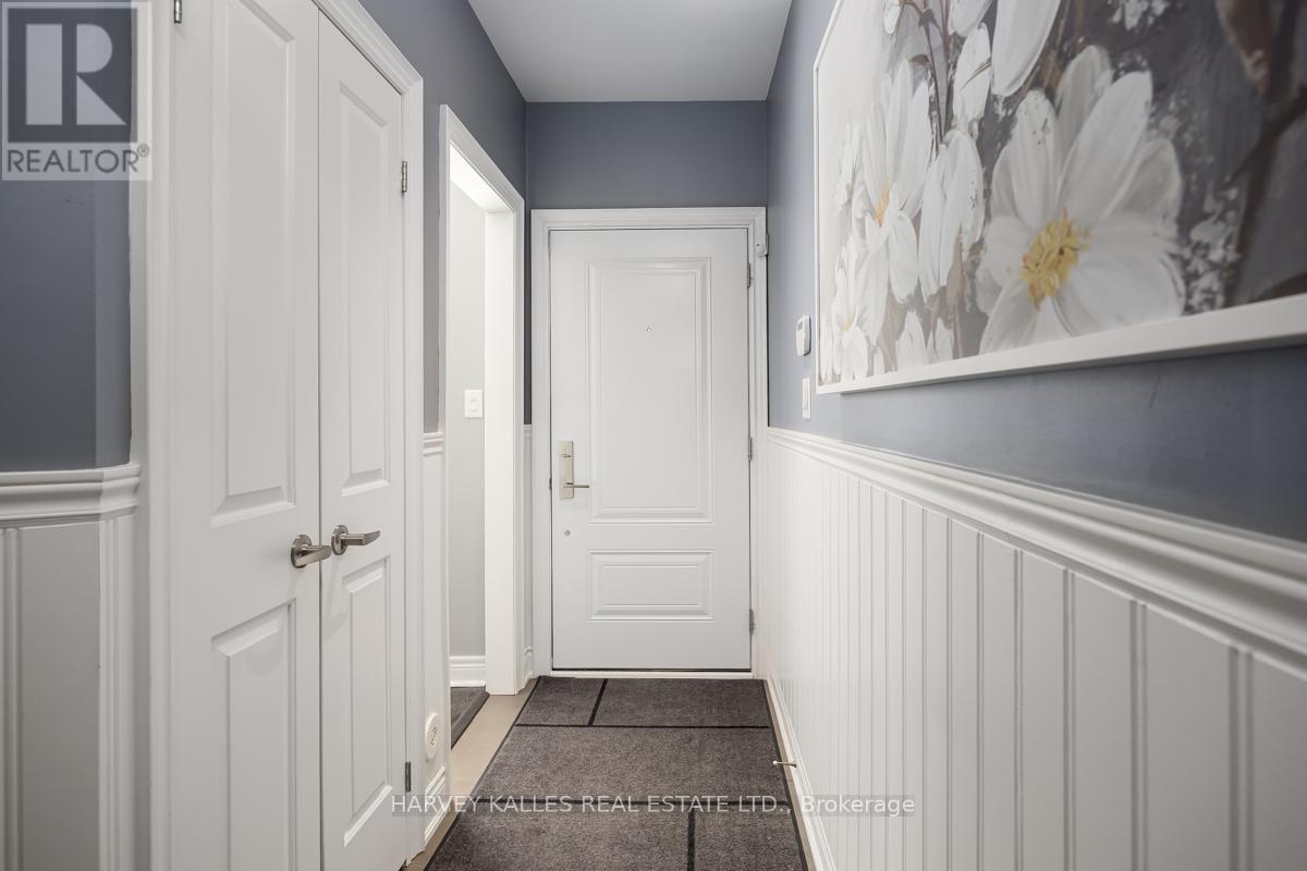 16 POWSELAND CRESCENT