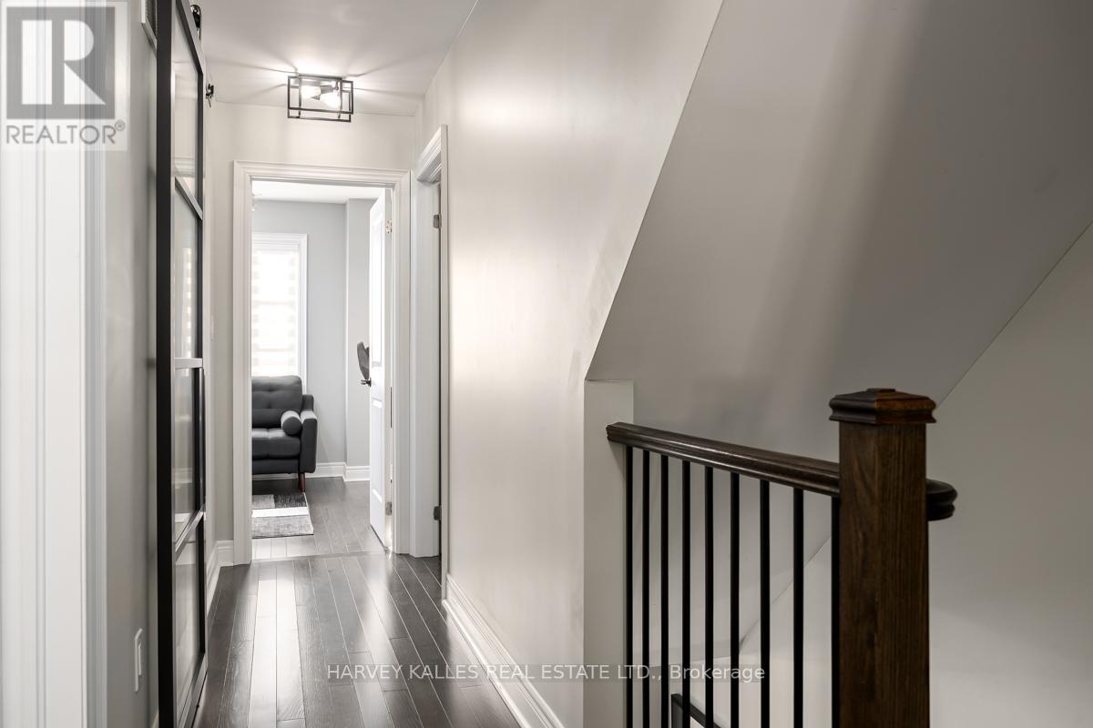 16 POWSELAND CRESCENT