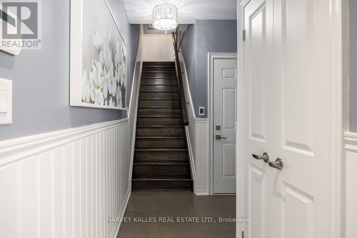 16 POWSELAND CRESCENT