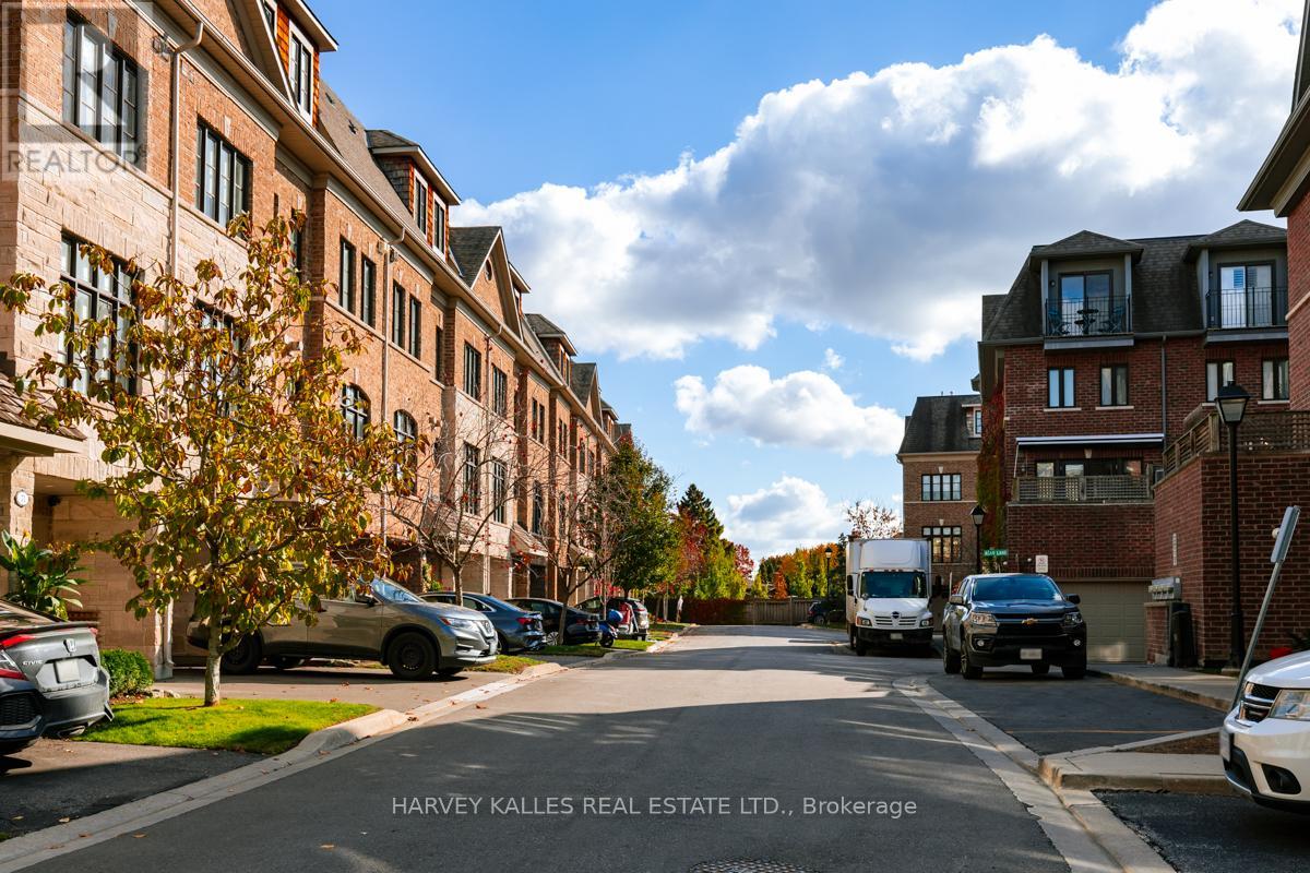 16 POWSELAND CRESCENT