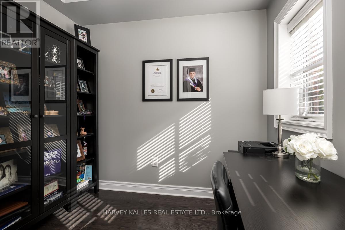 16 POWSELAND CRESCENT