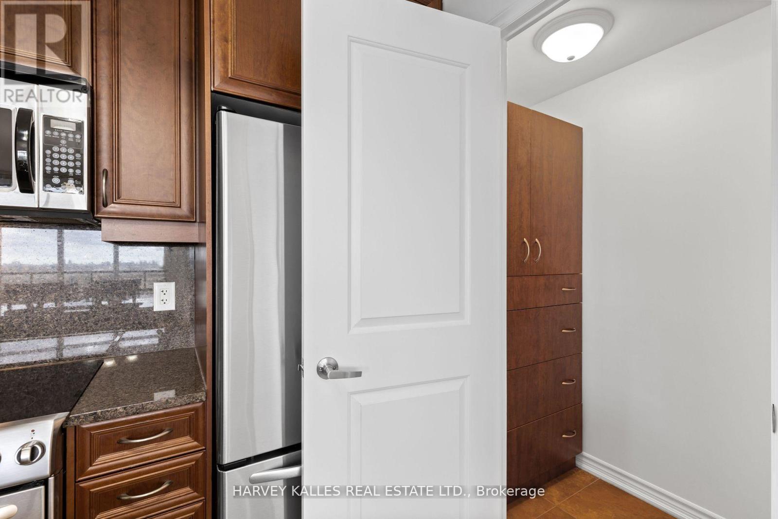 1206 - 9235 JANE STREET