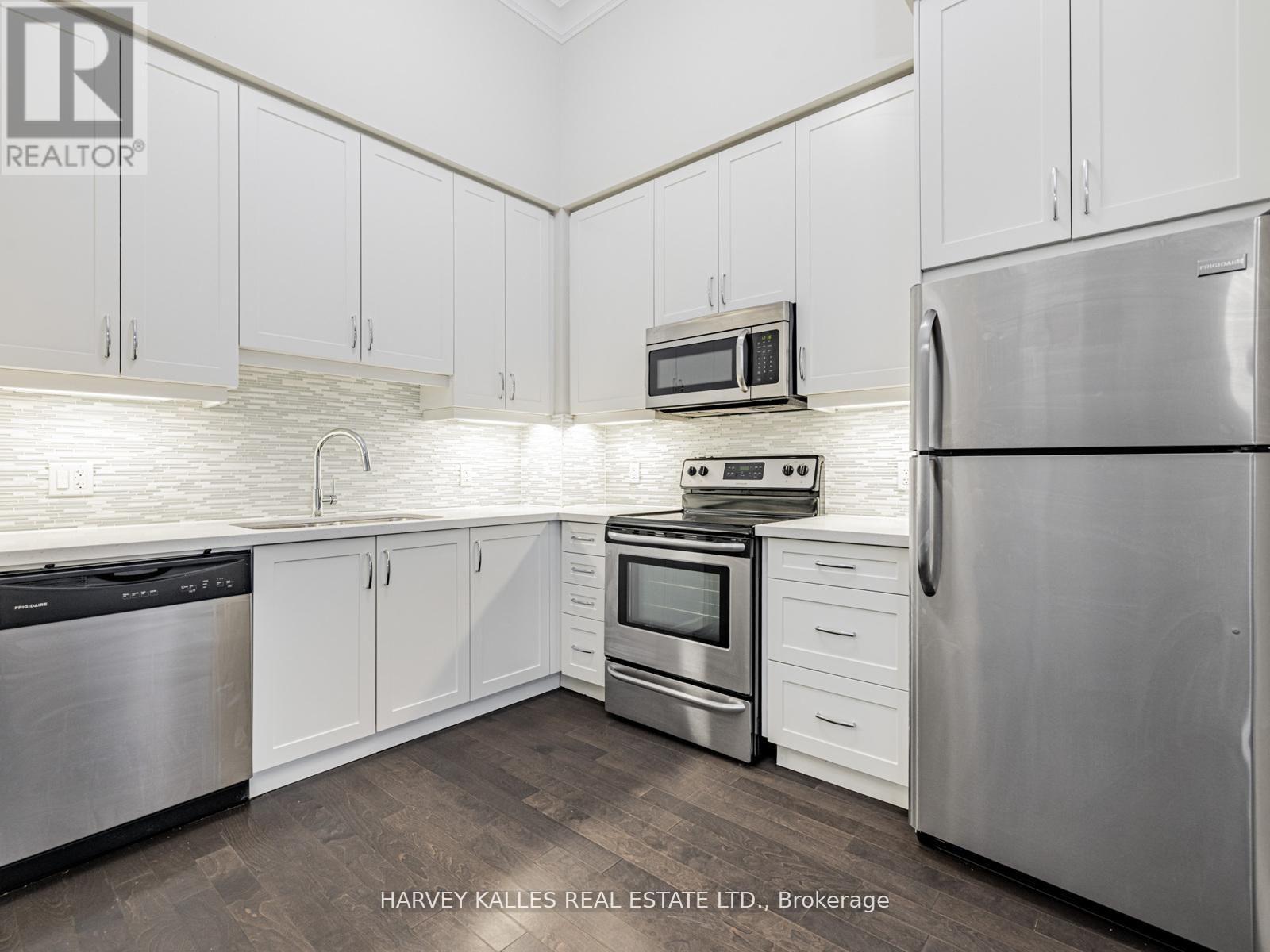 112 - 7 BOND CRESCENT