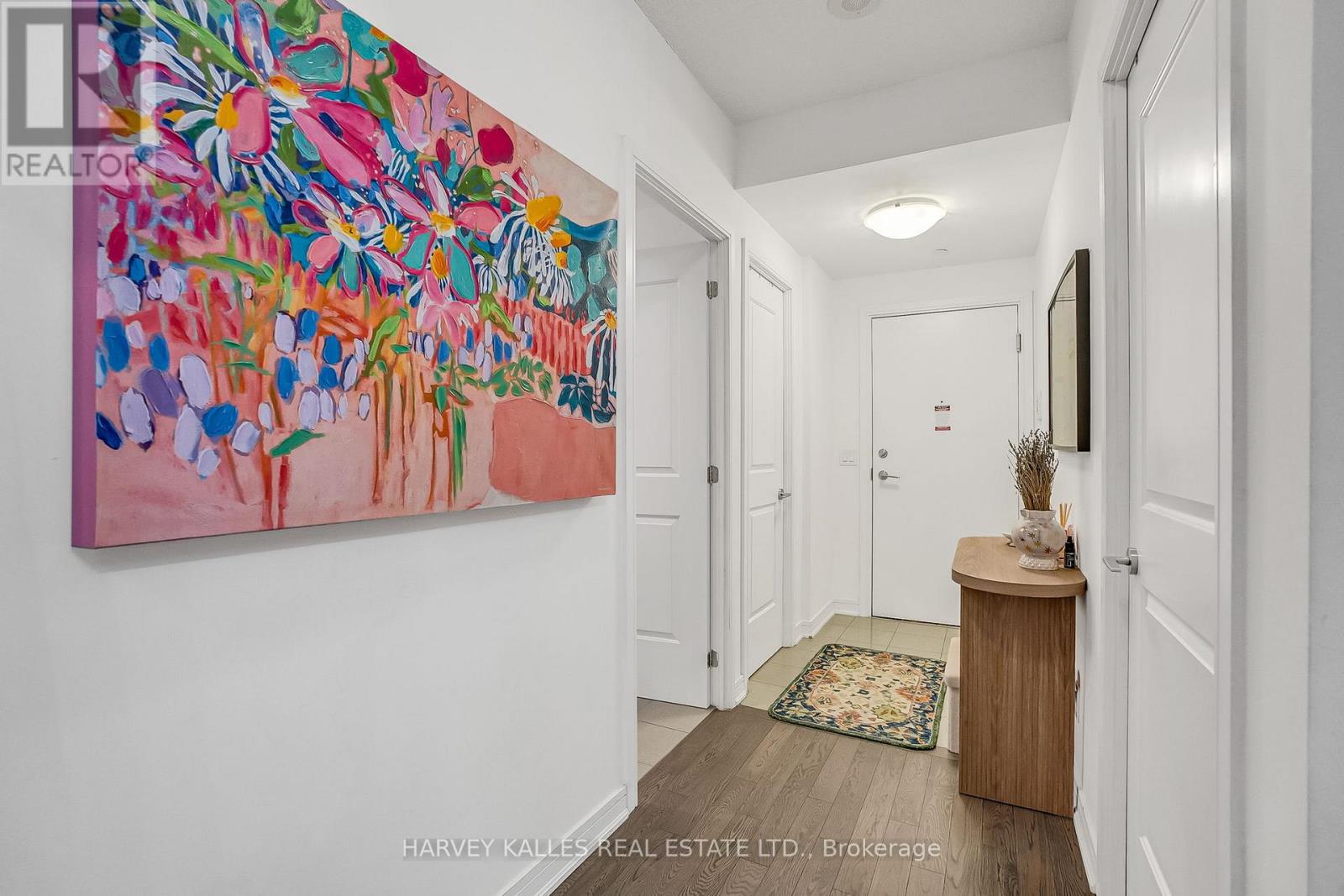 SE-305 - 9199 YONGE STREET