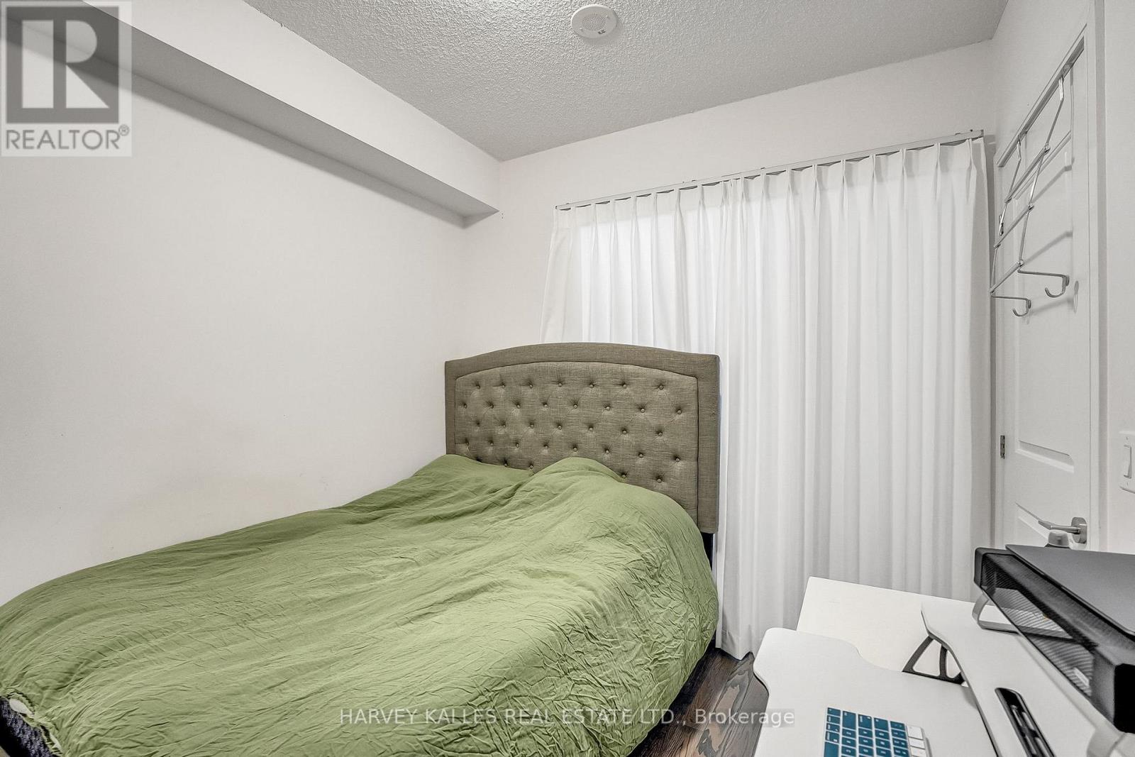 SE-305 - 9199 YONGE STREET