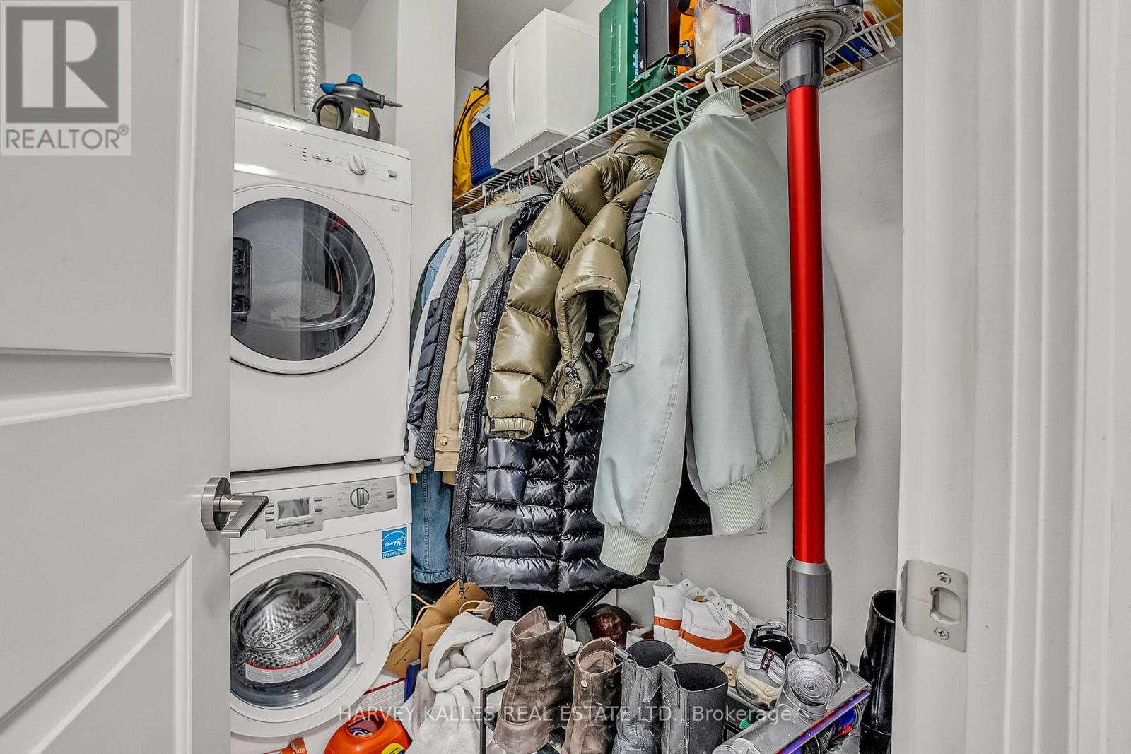 SE-305 - 9199 YONGE STREET