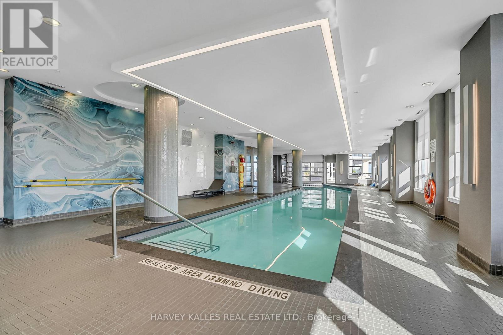 SE-305 - 9199 YONGE STREET