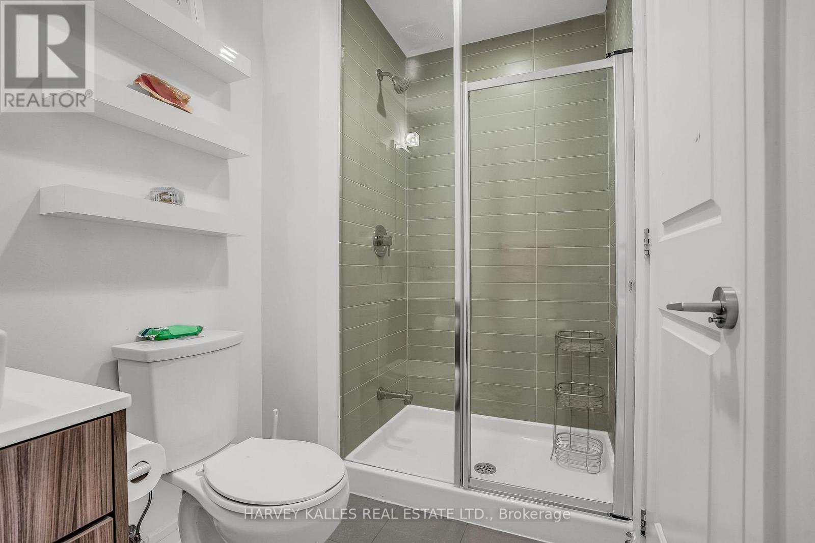 SE-305 - 9199 YONGE STREET