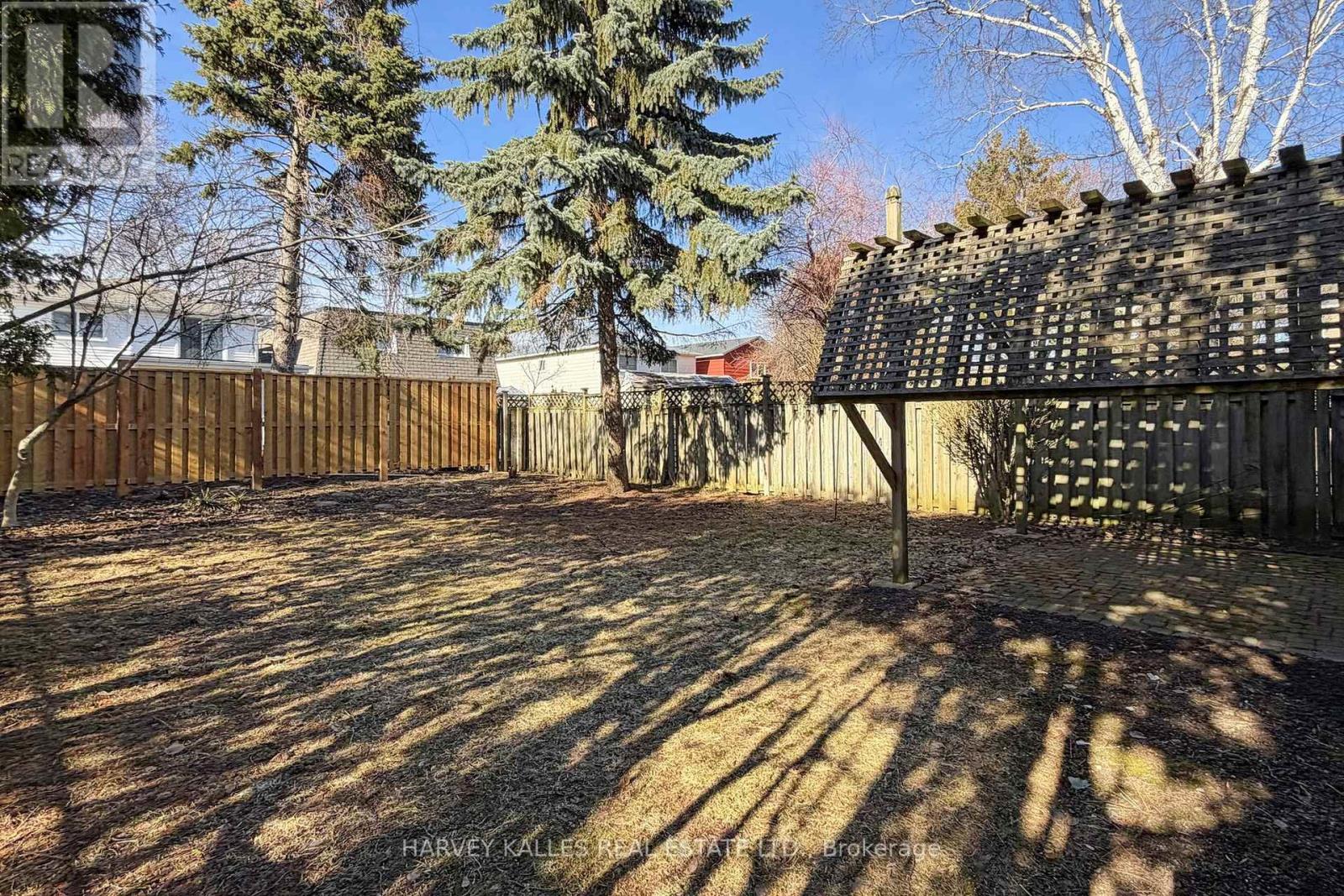 62 DERSINGHAM CRESCENT