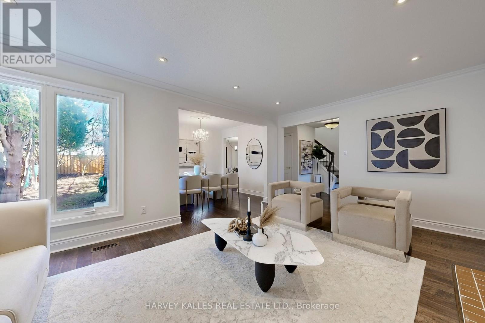 62 DERSINGHAM CRESCENT