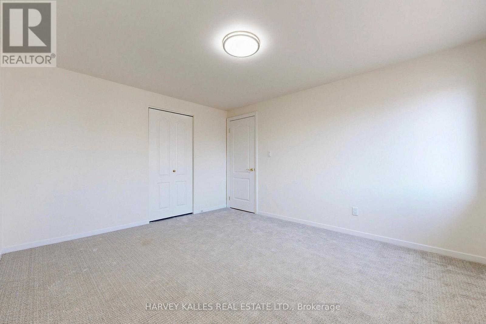 62 DERSINGHAM CRESCENT