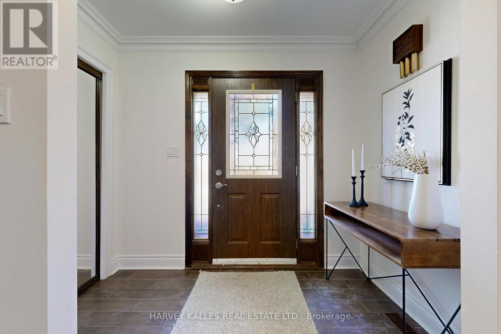 62 DERSINGHAM CRESCENT