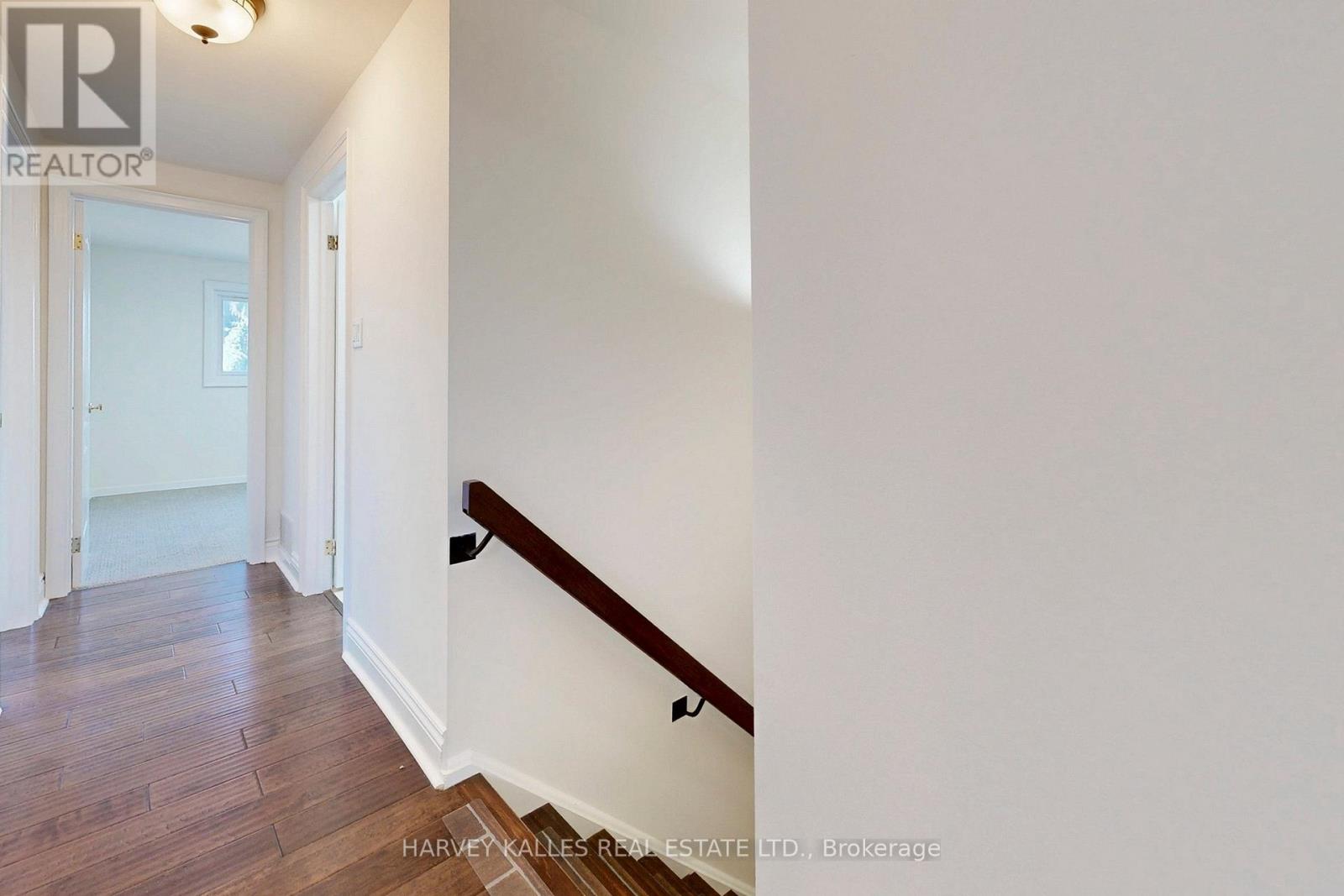 62 DERSINGHAM CRESCENT