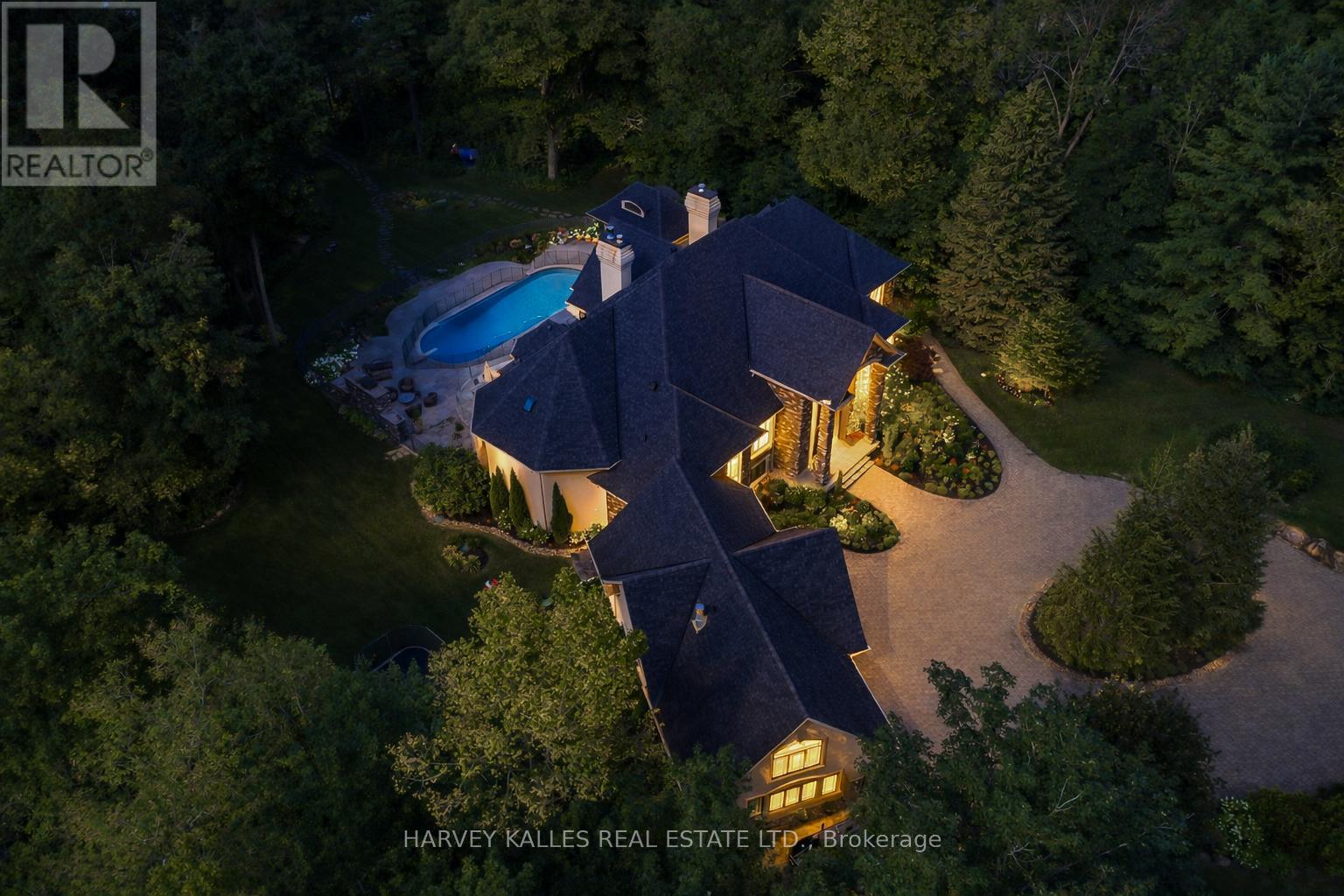 1562 LADYWOOD WAY