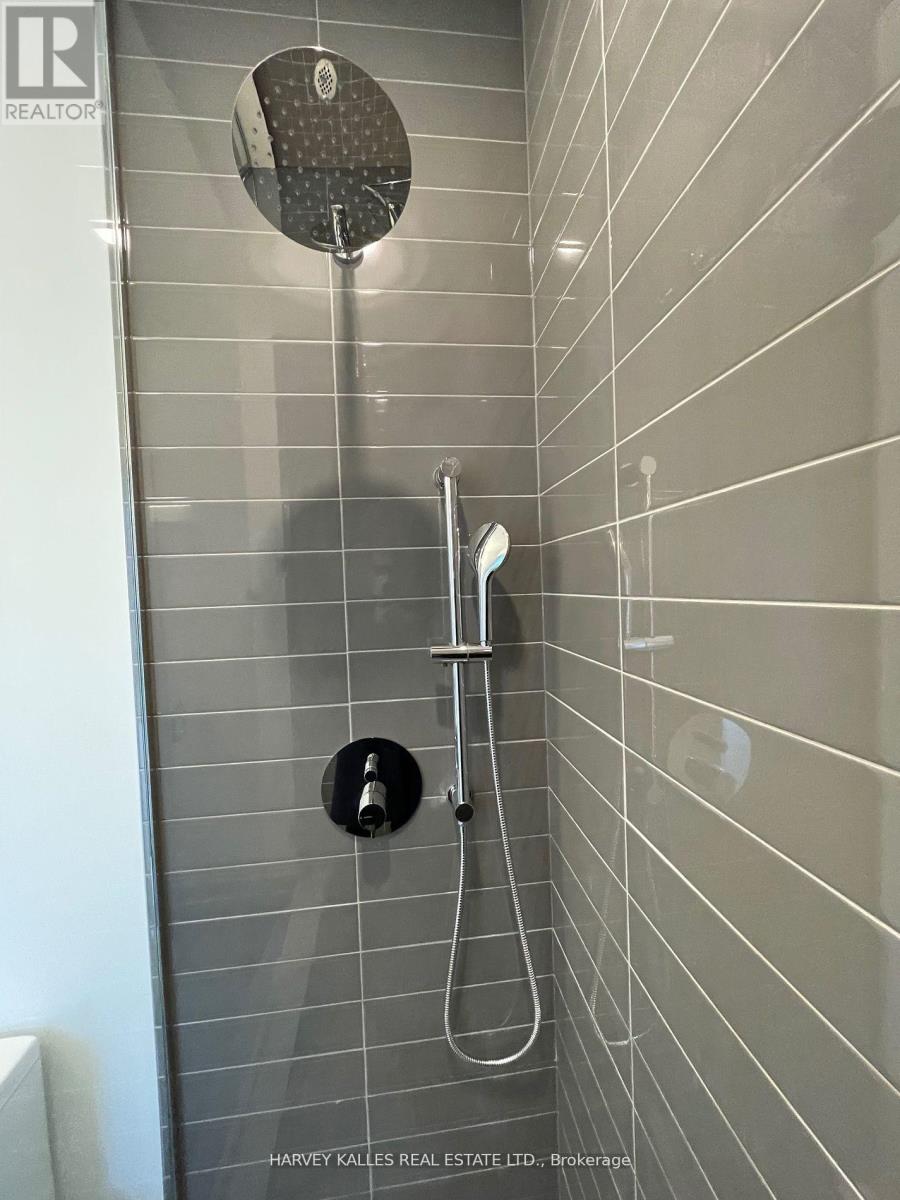 1808E - 8868 YONGE STREET