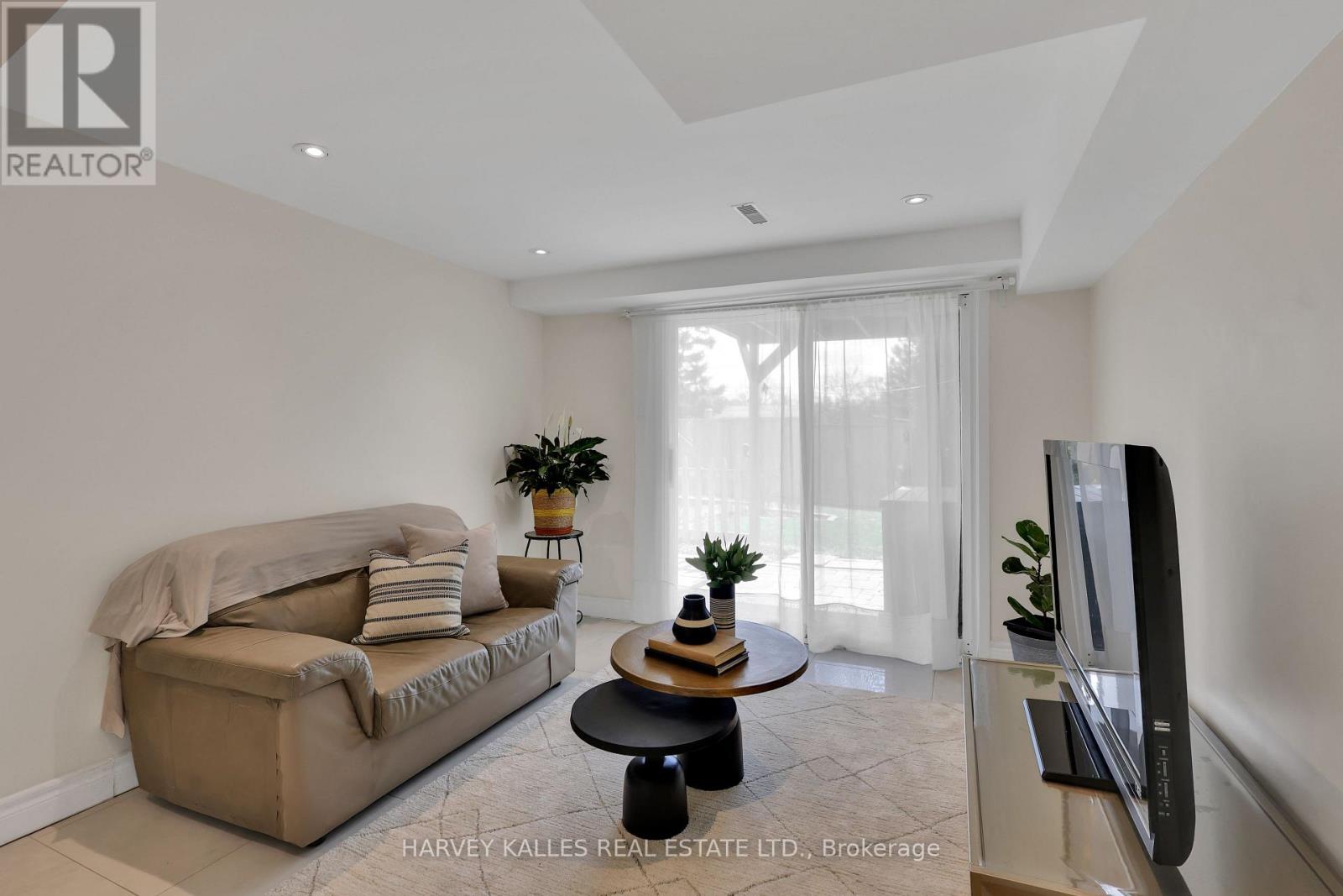 47 ABERFELDY CRESCENT