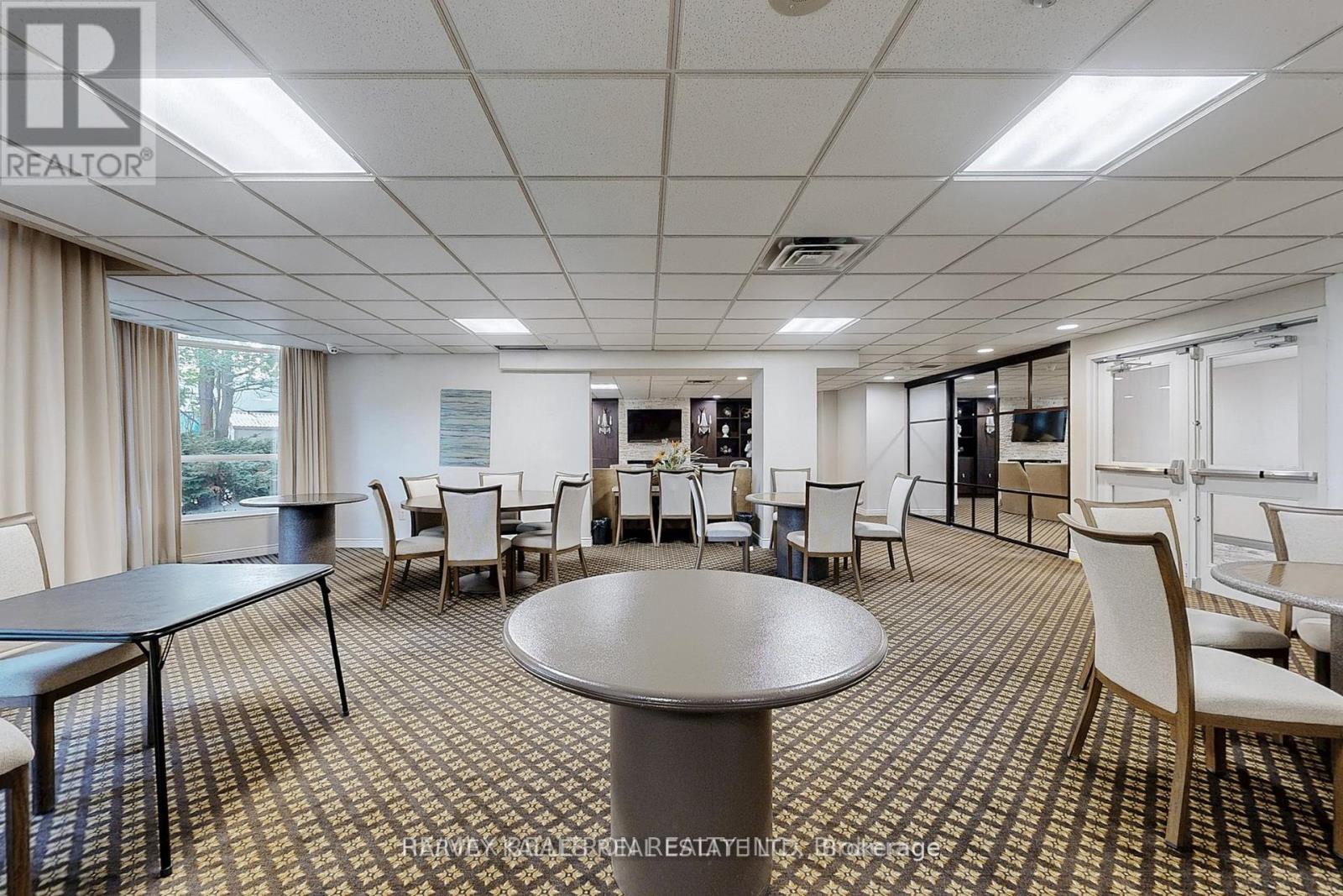 311 - 7300 YONGE STREET